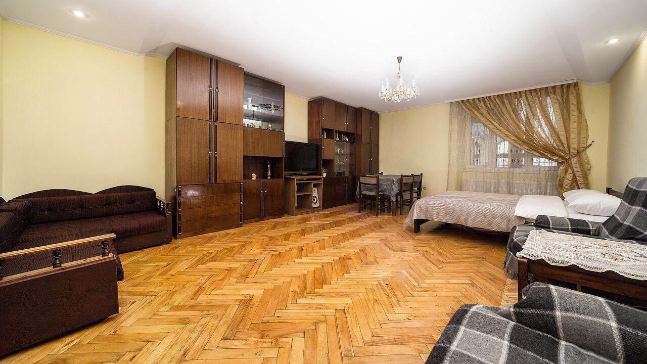 Full House Апартаменти На Площі Ринок Lviv Dış mekan fotoğraf